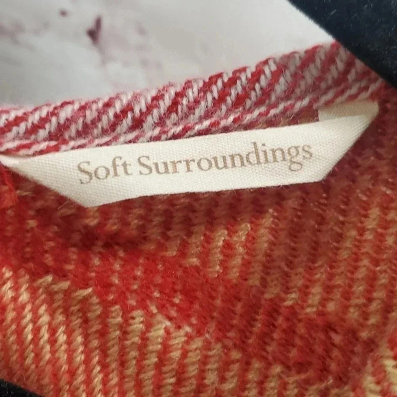 Soft Surroundings Buffalo Wrap Shawl Red Beige Check - Picture 7 of 9